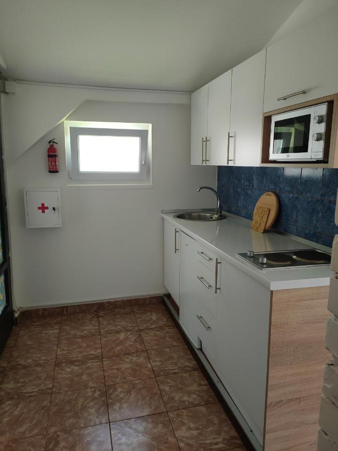 מוסטר Teos Apartments מראה חיצוני תמונה