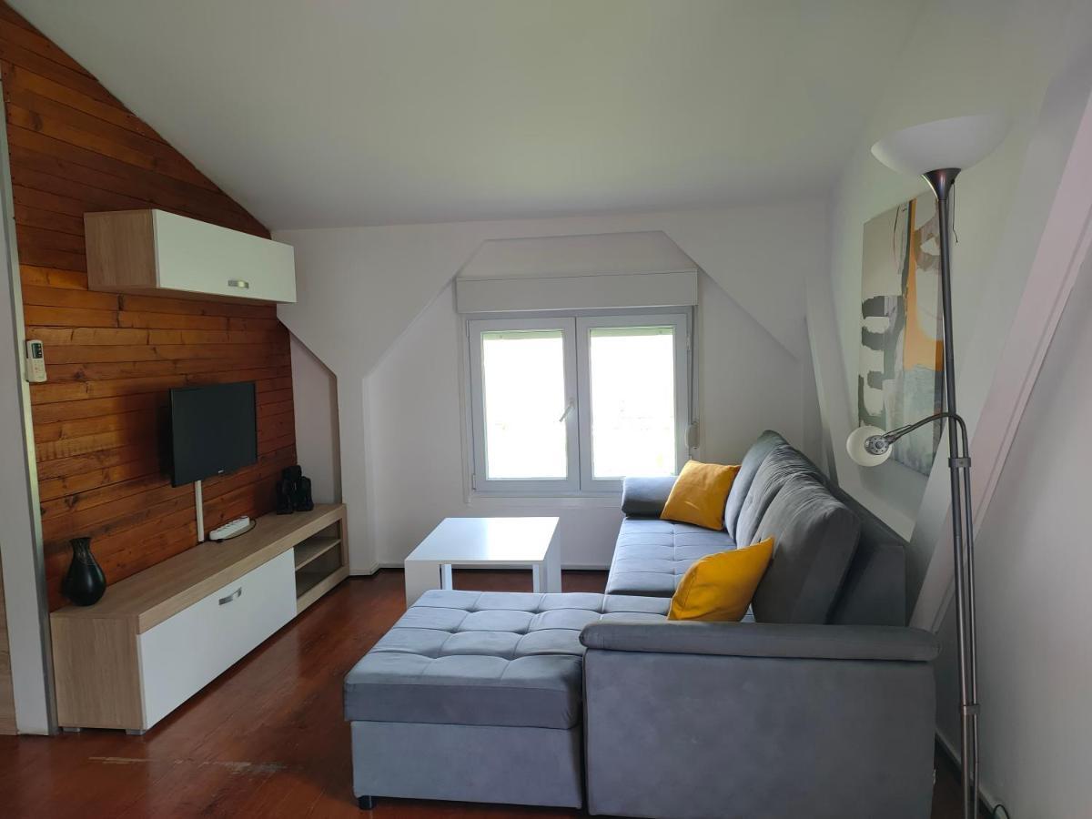 מוסטר Teos Apartments מראה חיצוני תמונה